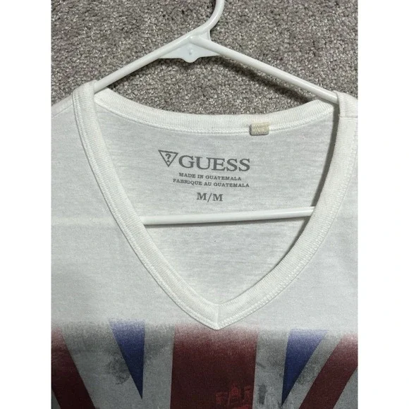 Vintage Guess Men's White V-Neck T-Shirt Size M - Picture 4 of 7